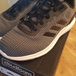 Adidas ortholite tennis shoes